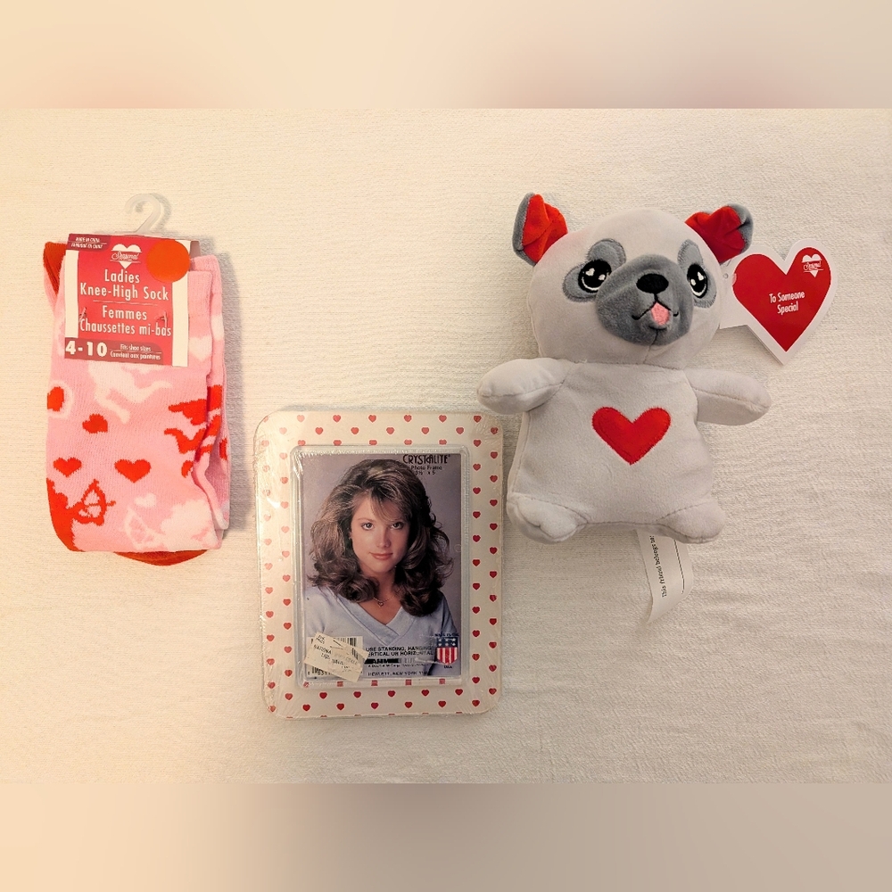 Pink Heart Socks & Heart Frame